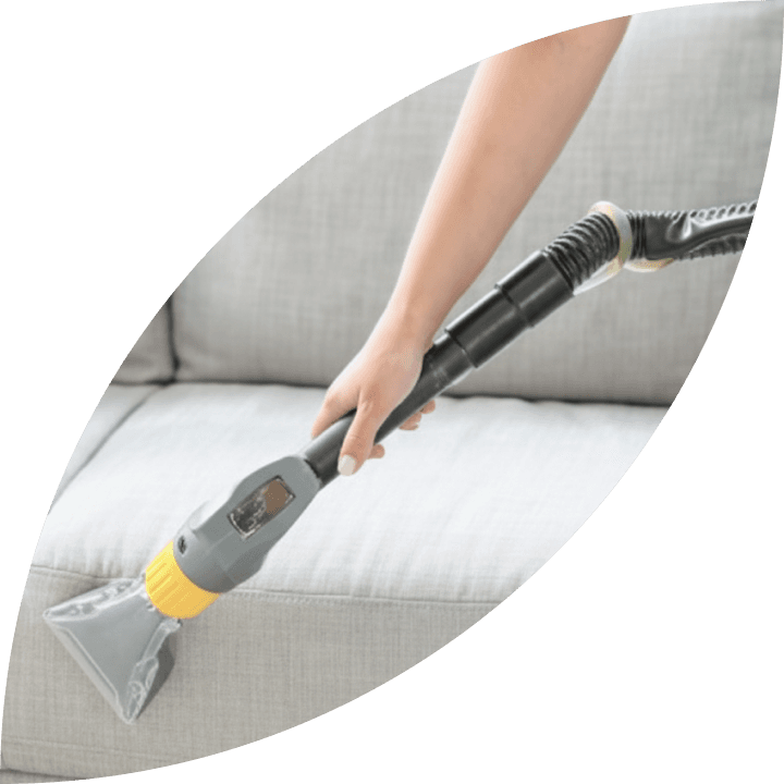 การทำความสะอาดโซฟาด้วยเครื่องดูดฝุ่น